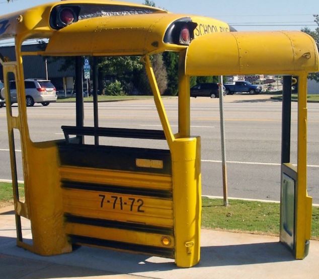 15-abribus-insolites-qui-vont-vous-donner-envie-deattendre-le-bus-11